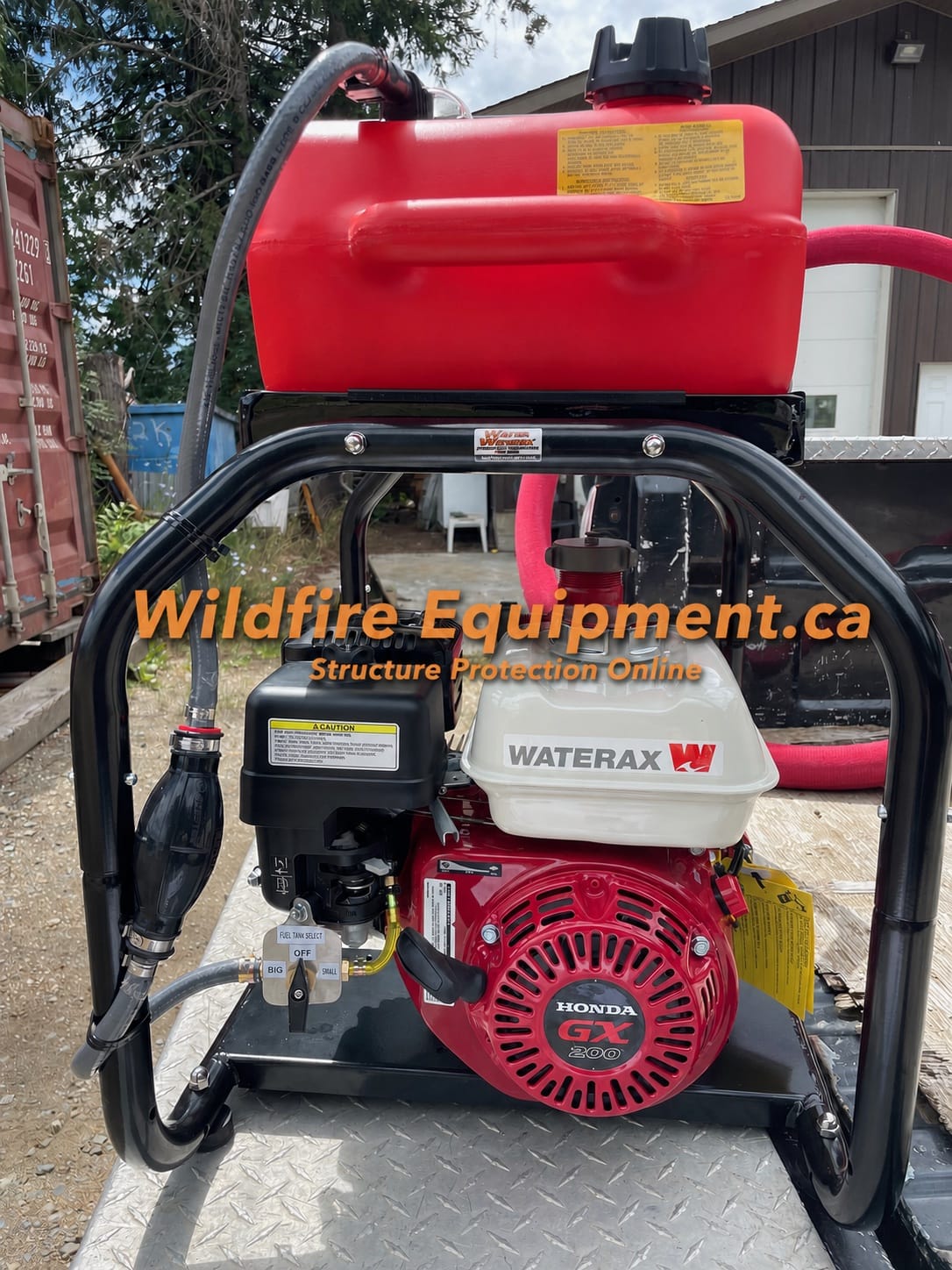 WATERAX VERSAX high-pressure wildfire pump with red extended-run fuel tank